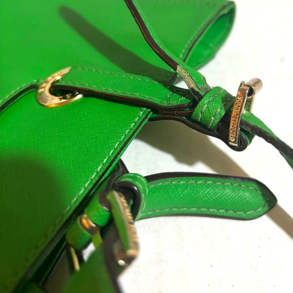 Michael Kors Green Tote Bag - Picture 11 of 12